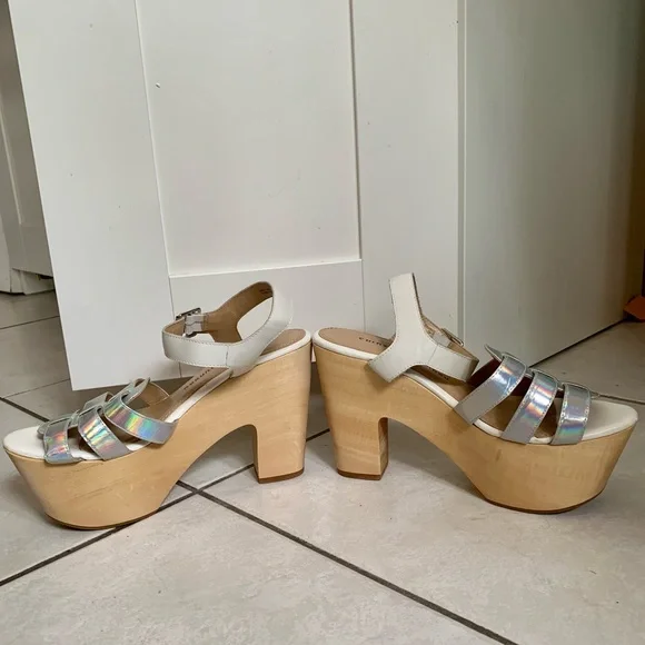Chinese Laundry Platform Iridescent Sandal Heels - Picture 4 of 10